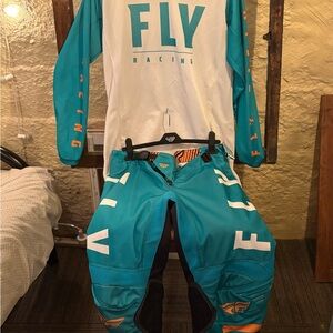 FLY RACING KINETIC MESH GEAR SET (WHITE/TEAL/ORANGE)